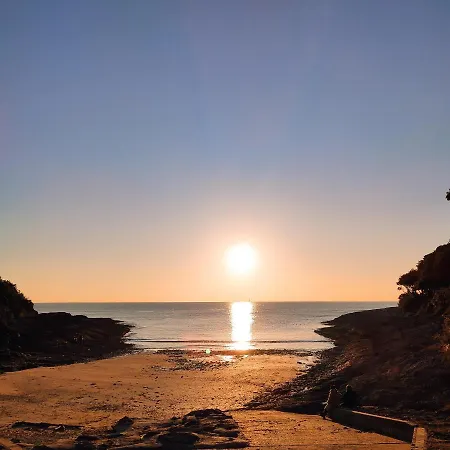 T2 Proche Avec Terrasse Privative Apartman *